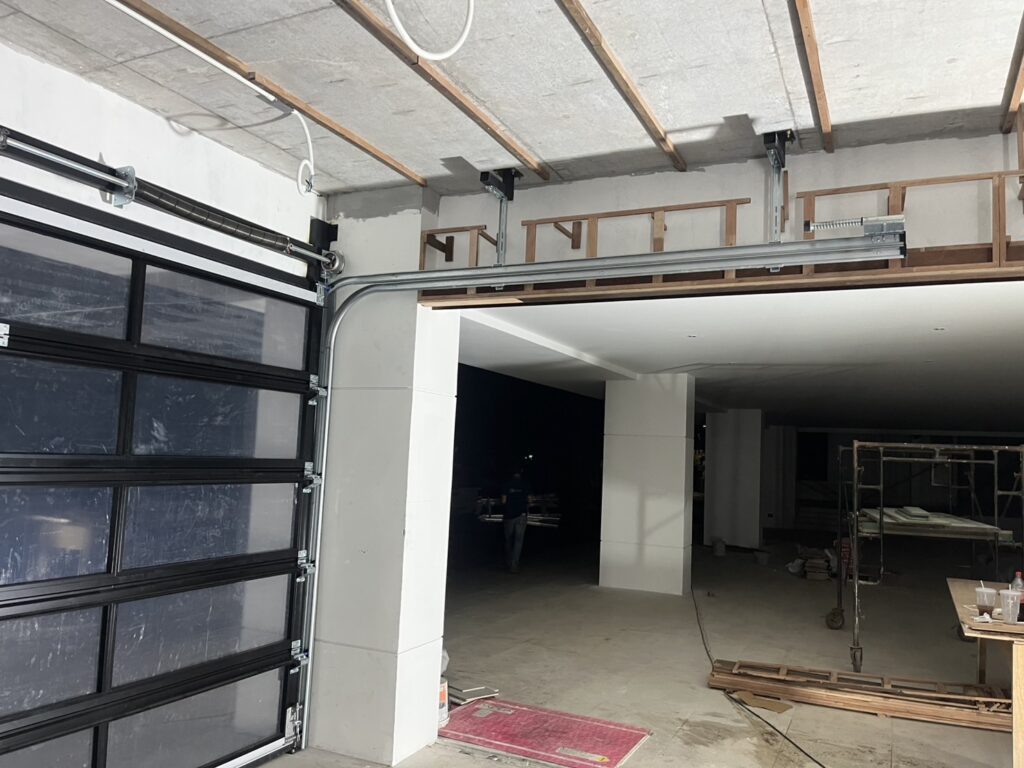 Installation photo of Garage Doors for Single House in Songkhla by OZ DOOR (3)