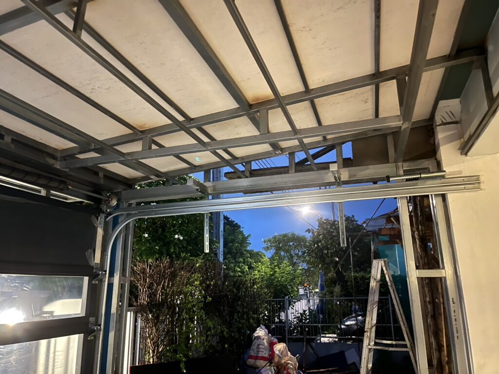Installation photo of Garage Doors for Single House in Bangkok by OZ DOOR (4)