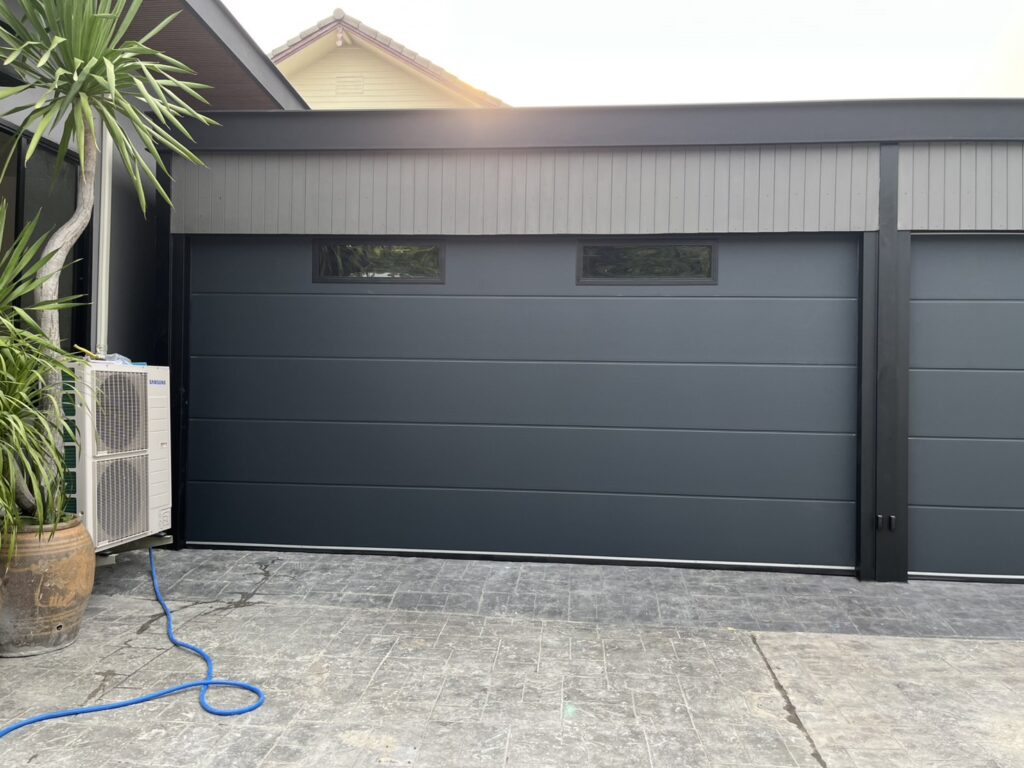 Installation photo of Garage Doors for Single House in Bangkok by OZ DOOR (4)