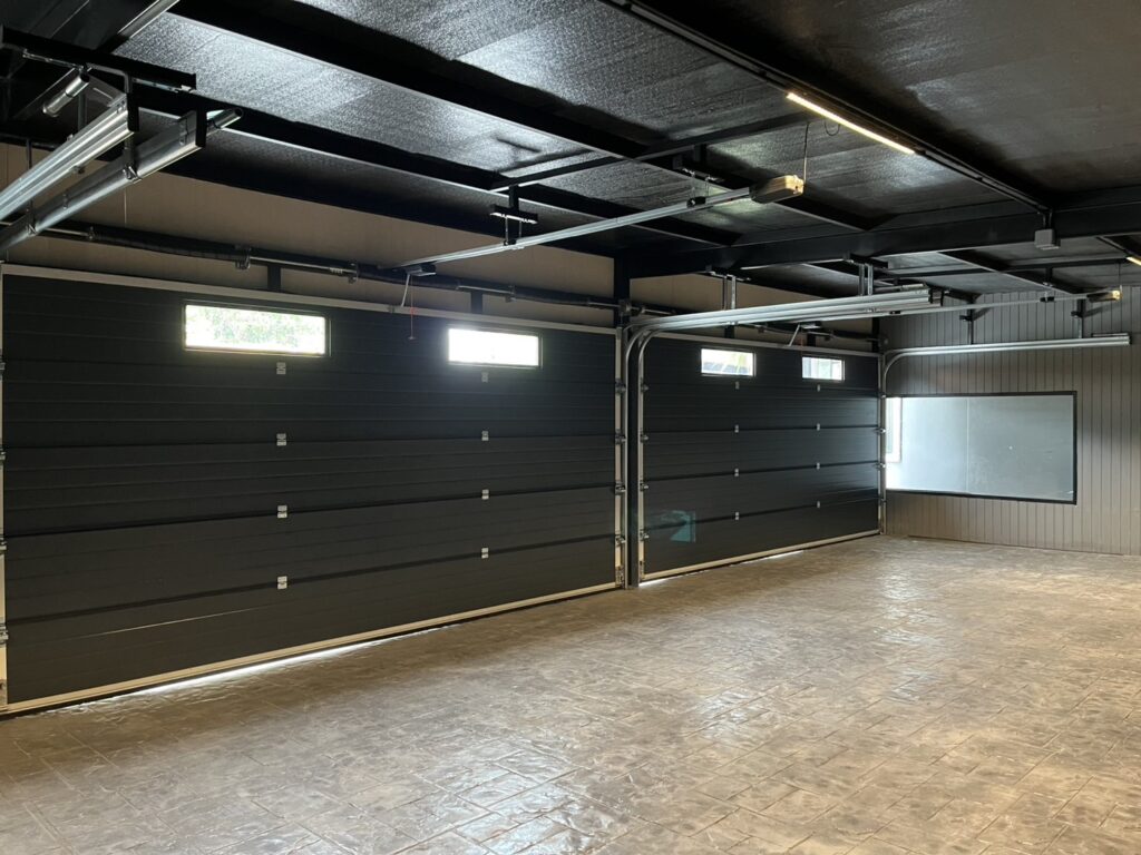 Installation photo of Garage Doors for Single House in Bangkok by OZ DOOR (6)