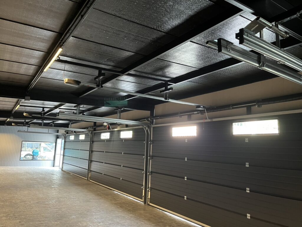 Installation photo of Garage Doors for Single House in Bangkok by OZ DOOR (9)