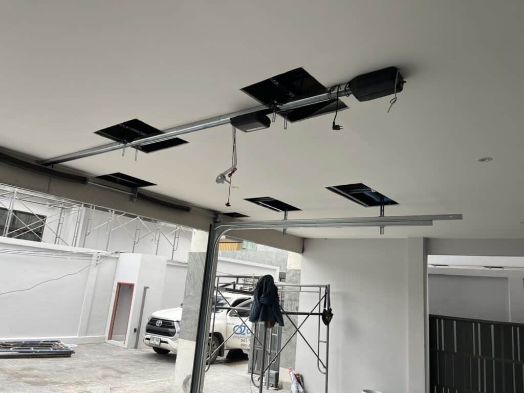 Installation photo of Garage Doors for Single House in Bangkok by OZ DOOR (6)