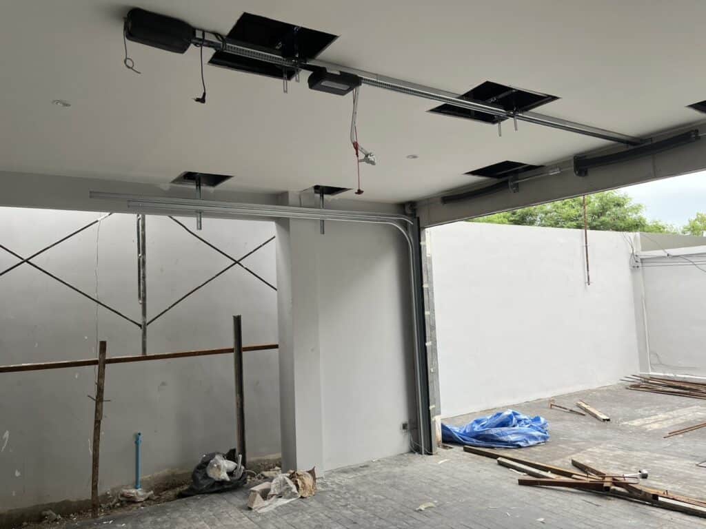 Installation photo of Garage Doors for Single House in Bangkok by OZ DOOR (7)
