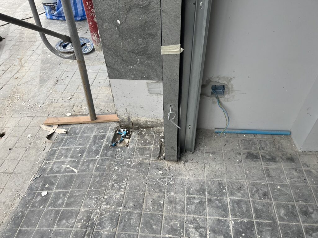 Installation photo of Garage Doors for Single House in Bangkok by OZ DOOR (10)