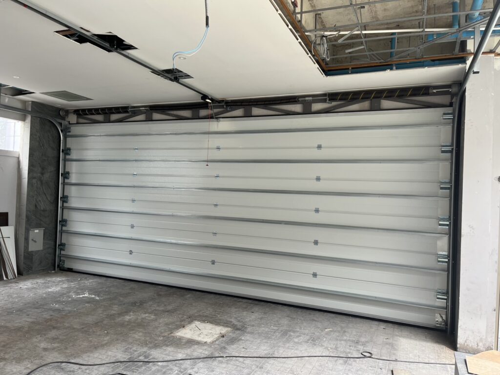 Installation photo of Garage Doors for Single House in Bangkok by OZ DOOR (19)