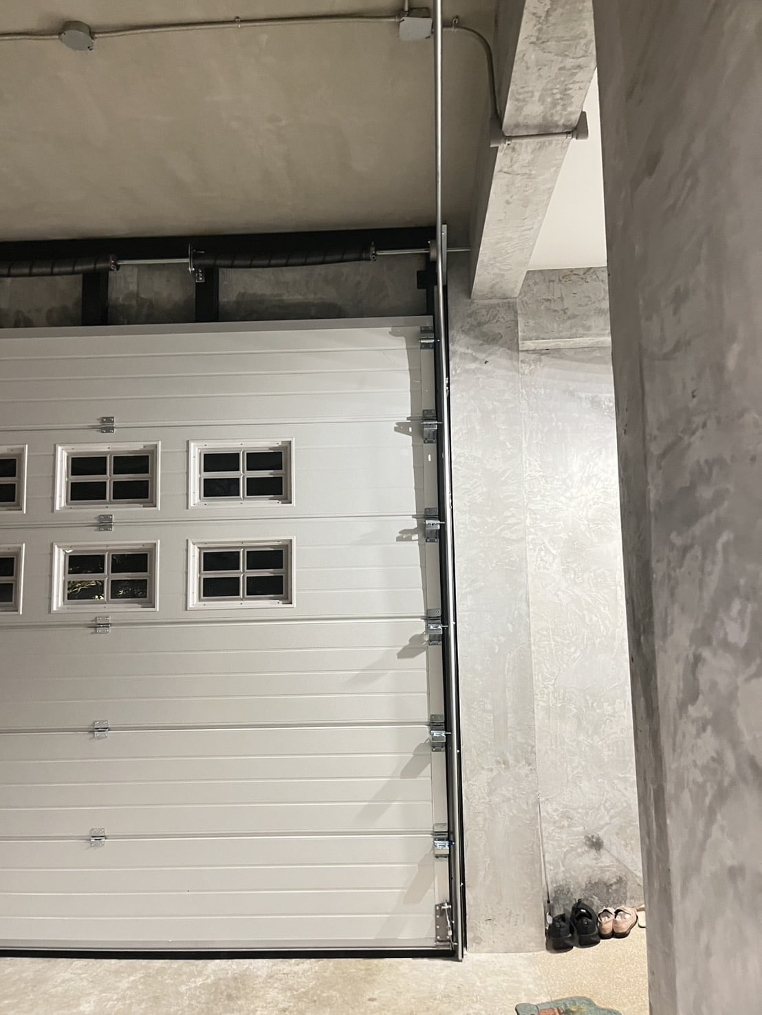 Installation photo of Garage Doors for Residential Projects in Bangkok by OZ DOOR (4)