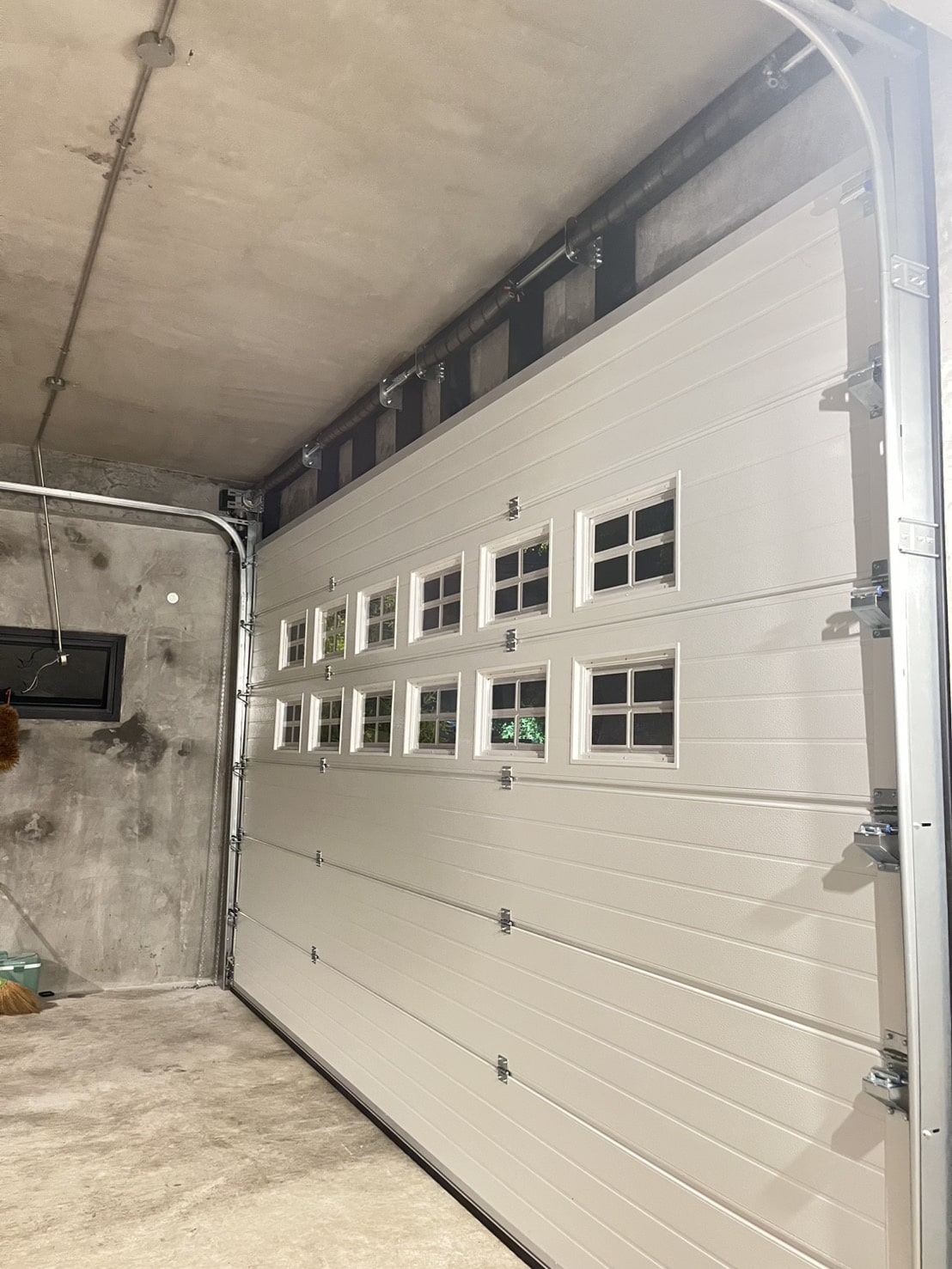 Installation photo of Garage Doors for Residential Projects in Bangkok by OZ DOOR (5)