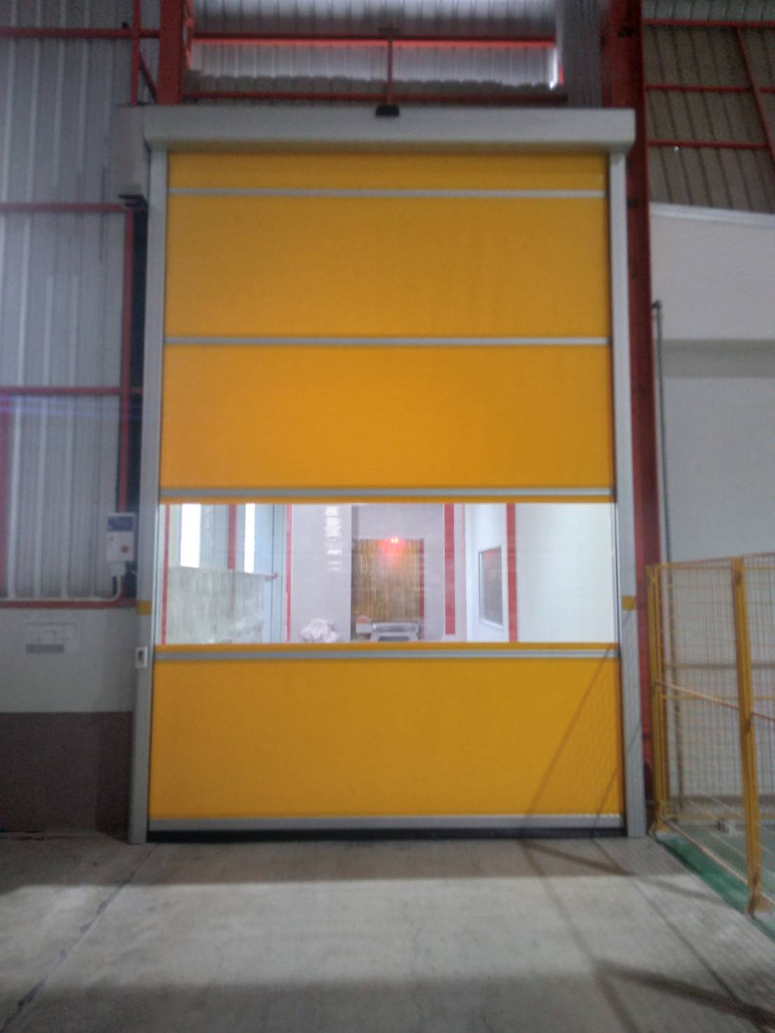 ภาพผลงานติดตั้งประตูไฮสปีด รุ่น Standard สำหรับคลีนรูมและ GMP ที่ชลบุรี โดย OZ DOOR (2)