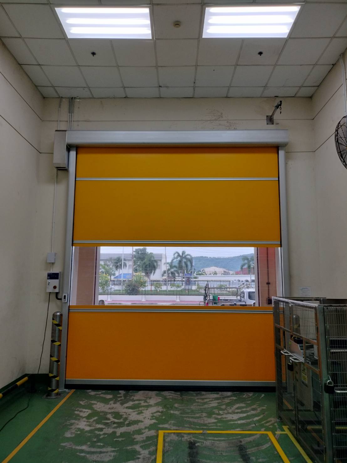 ภาพผลงานติดตั้งประตูไฮสปีด รุ่น Standard สำหรับคลีนรูมและ GMP ที่สระบุรี โดย OZ DOOR (3)