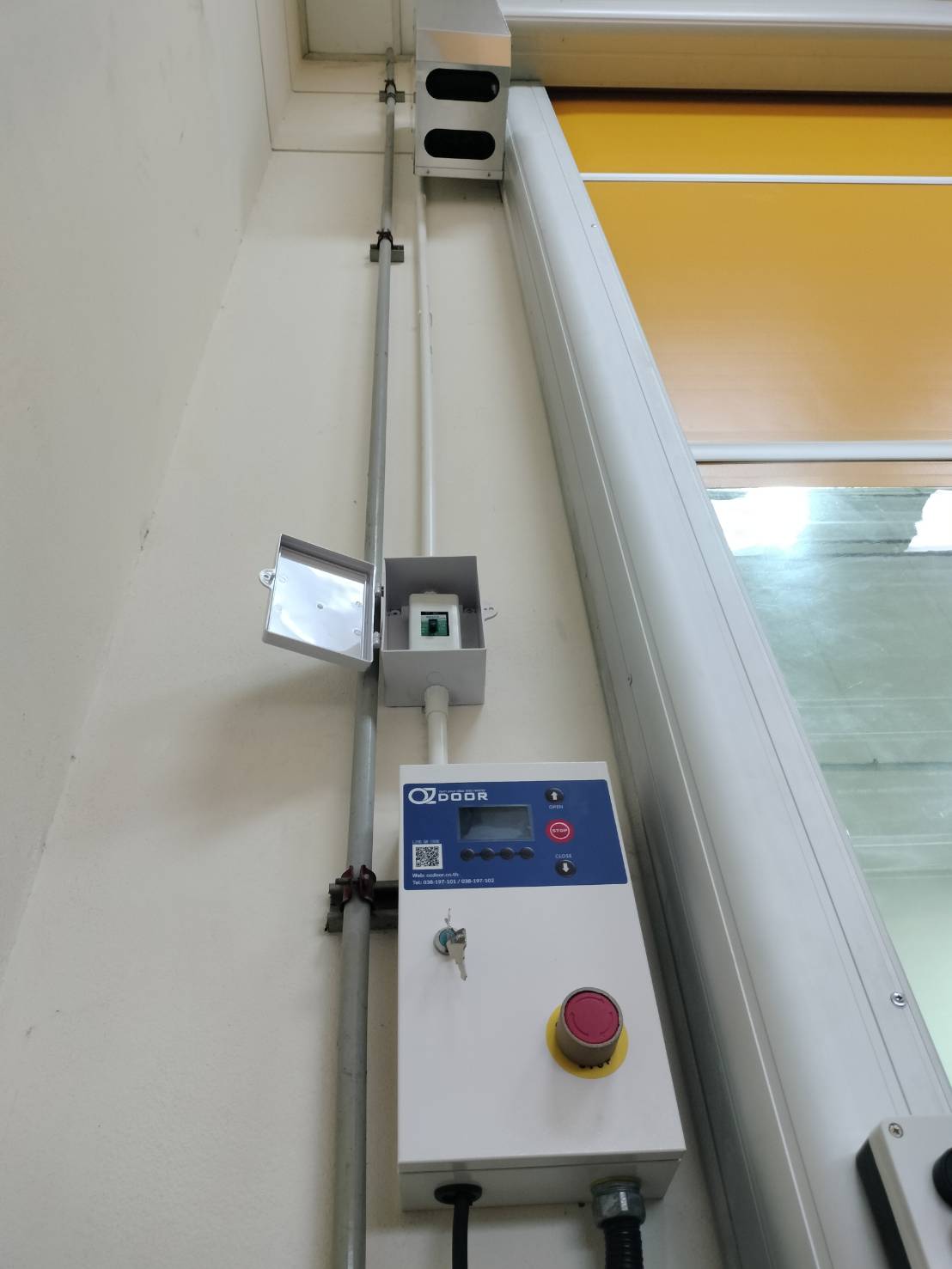 ภาพผลงานติดตั้งประตูไฮสปีด รุ่น Standard สำหรับคลีนรูมและ GMP ที่สระบุรี โดย OZ DOOR (9)
