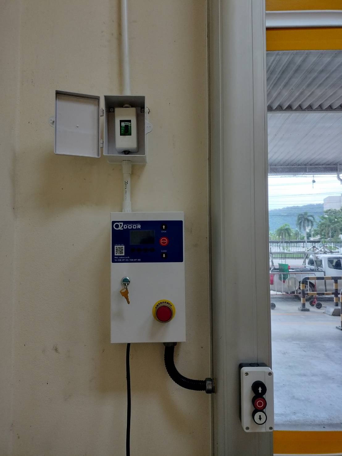 ภาพผลงานติดตั้งประตูไฮสปีด รุ่น Standard สำหรับคลีนรูมและ GMP ที่สระบุรี โดย OZ DOOR (11)