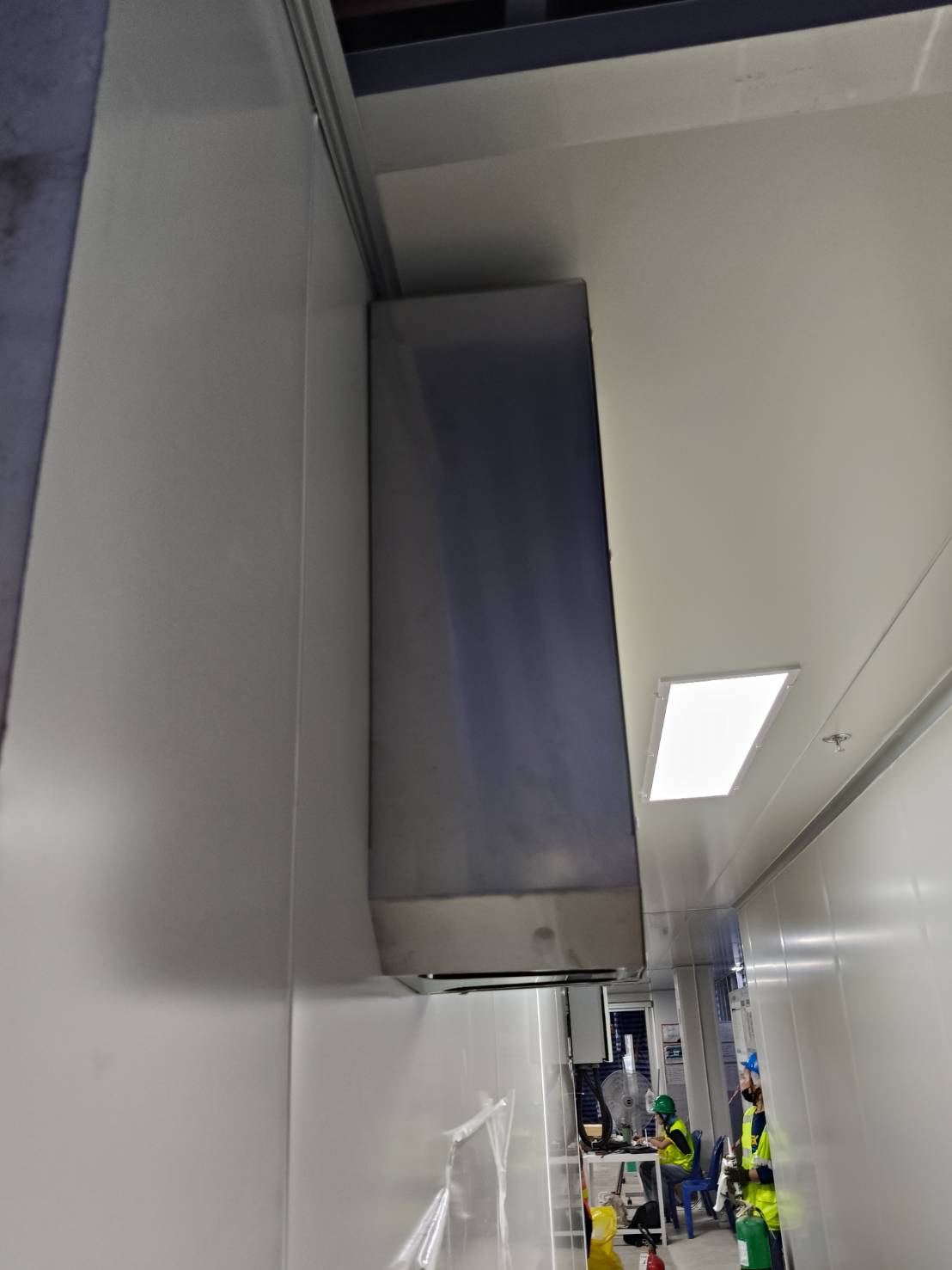 ภาพผลงานติดตั้งประตูไฮสปีด รุ่น Standard สำหรับอาหารและเครื่องดื่ม ที่กรุงเทพมหานคร โดย OZ DOOR (5)