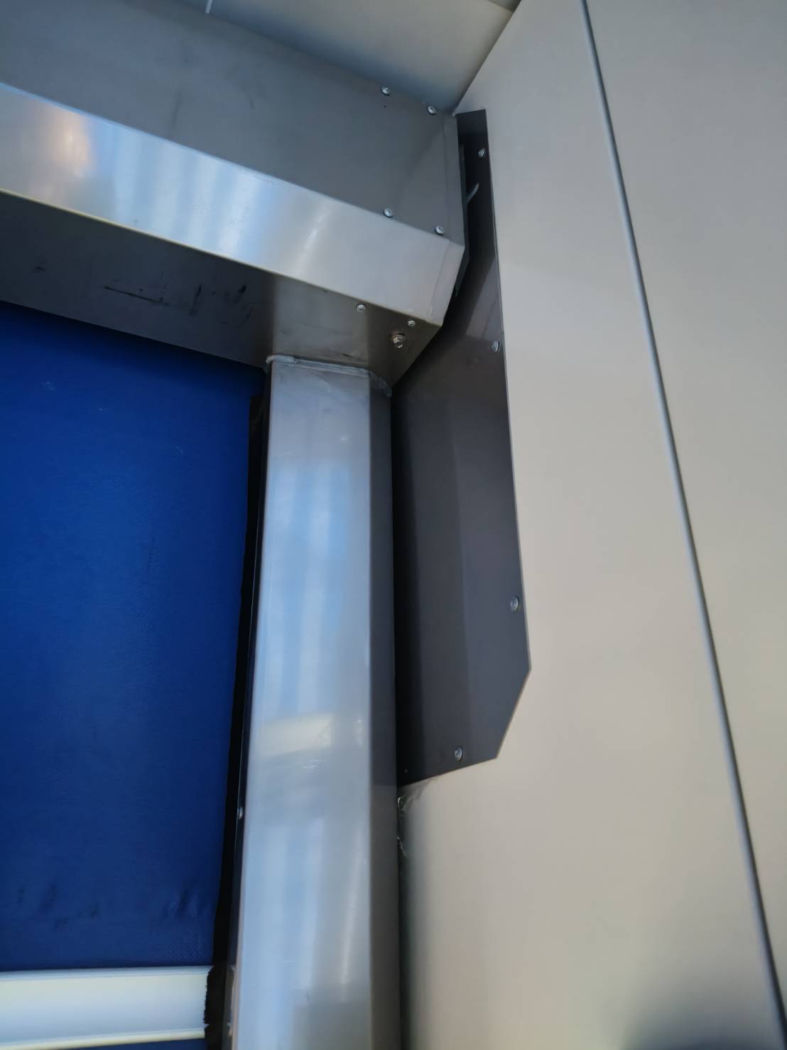 ภาพผลงานติดตั้งประตูไฮสปีด รุ่น Standard สำหรับอาหารและเครื่องดื่ม ที่กรุงเทพมหานคร โดย OZ DOOR (7)