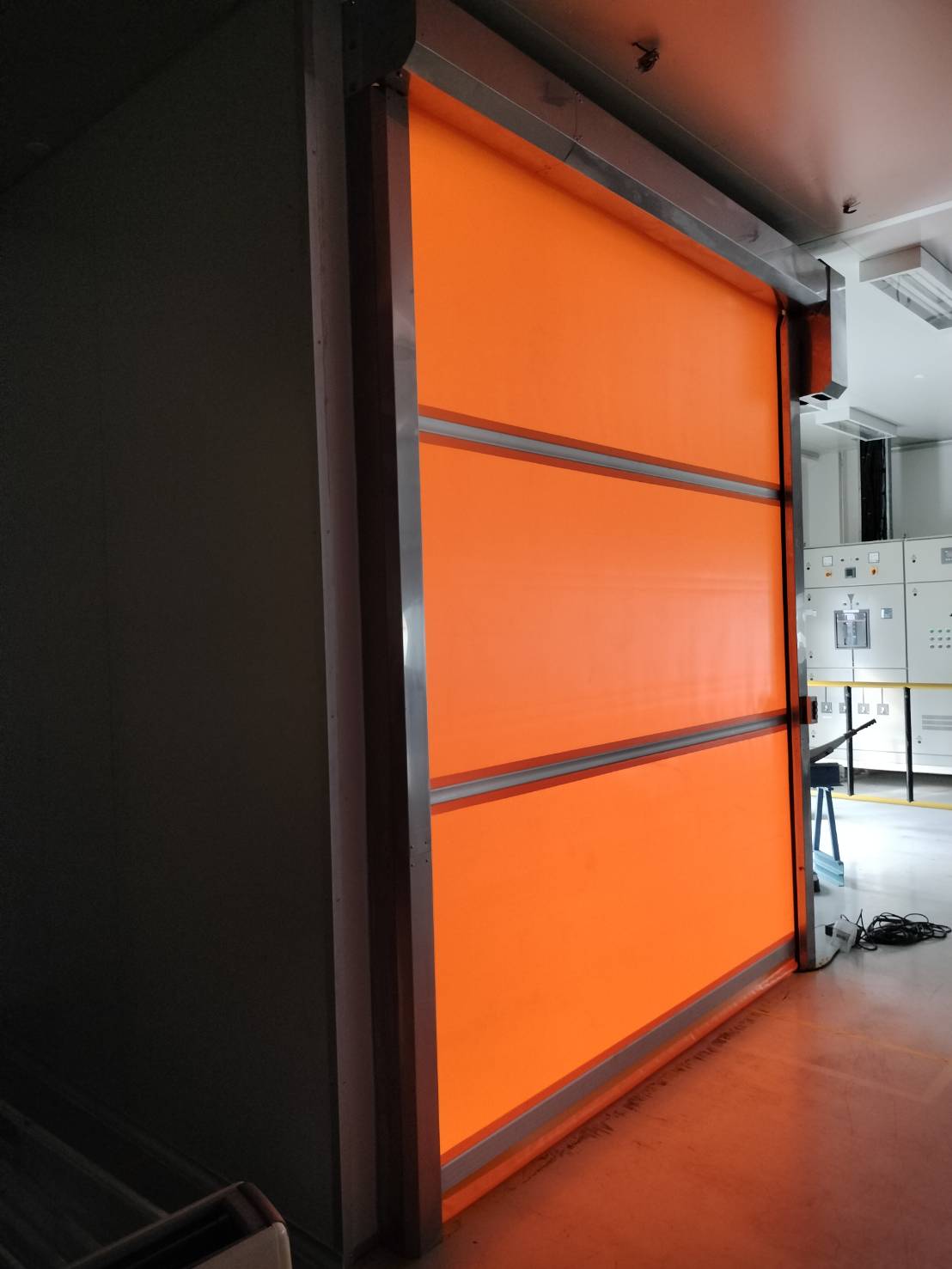 ภาพผลงานติดตั้งประตูไฮสปีด รุ่น Standard สำหรับอาหารและเครื่องดื่ม ที่สมุทรปราการ โดย OZ DOOR (4)