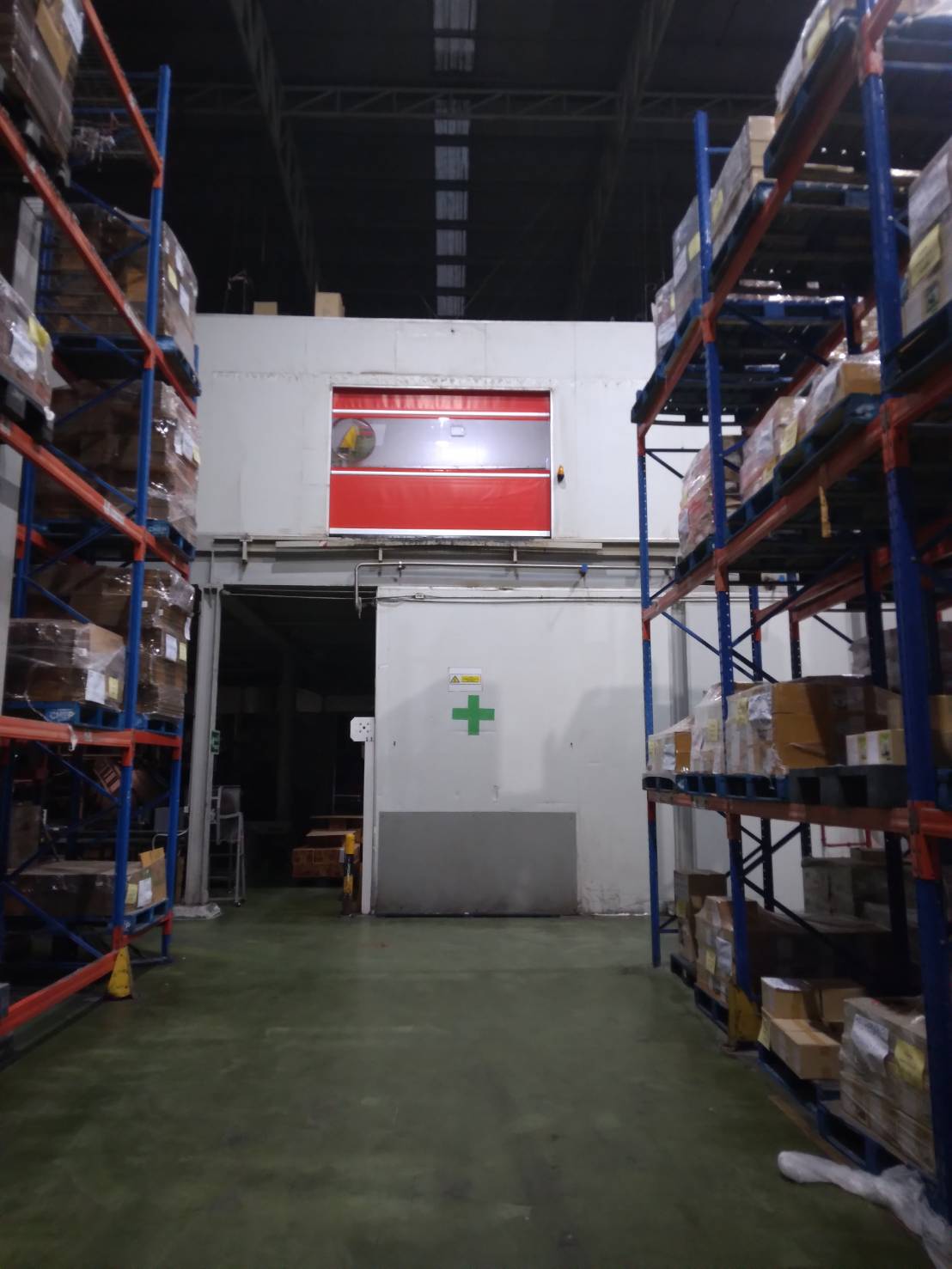 ภาพผลงานติดตั้งประตูไฮสปีด รุ่น Standard สำหรับคลังสินค้าและโลจิสติกส์ ที่กรุงเทพมหานคร โดย OZ DOOR (4)