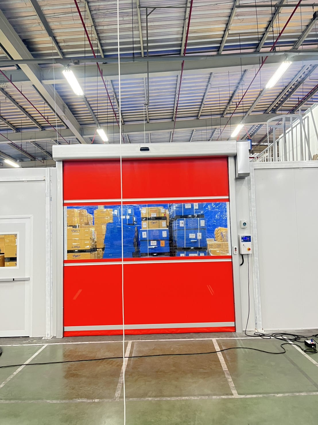 ภาพผลงานติดตั้งประตูไฮสปีด รุ่น Standard สำหรับคลังสินค้าและโลจิสติกส์ ที่ระยอง โดย OZ DOOR (6)