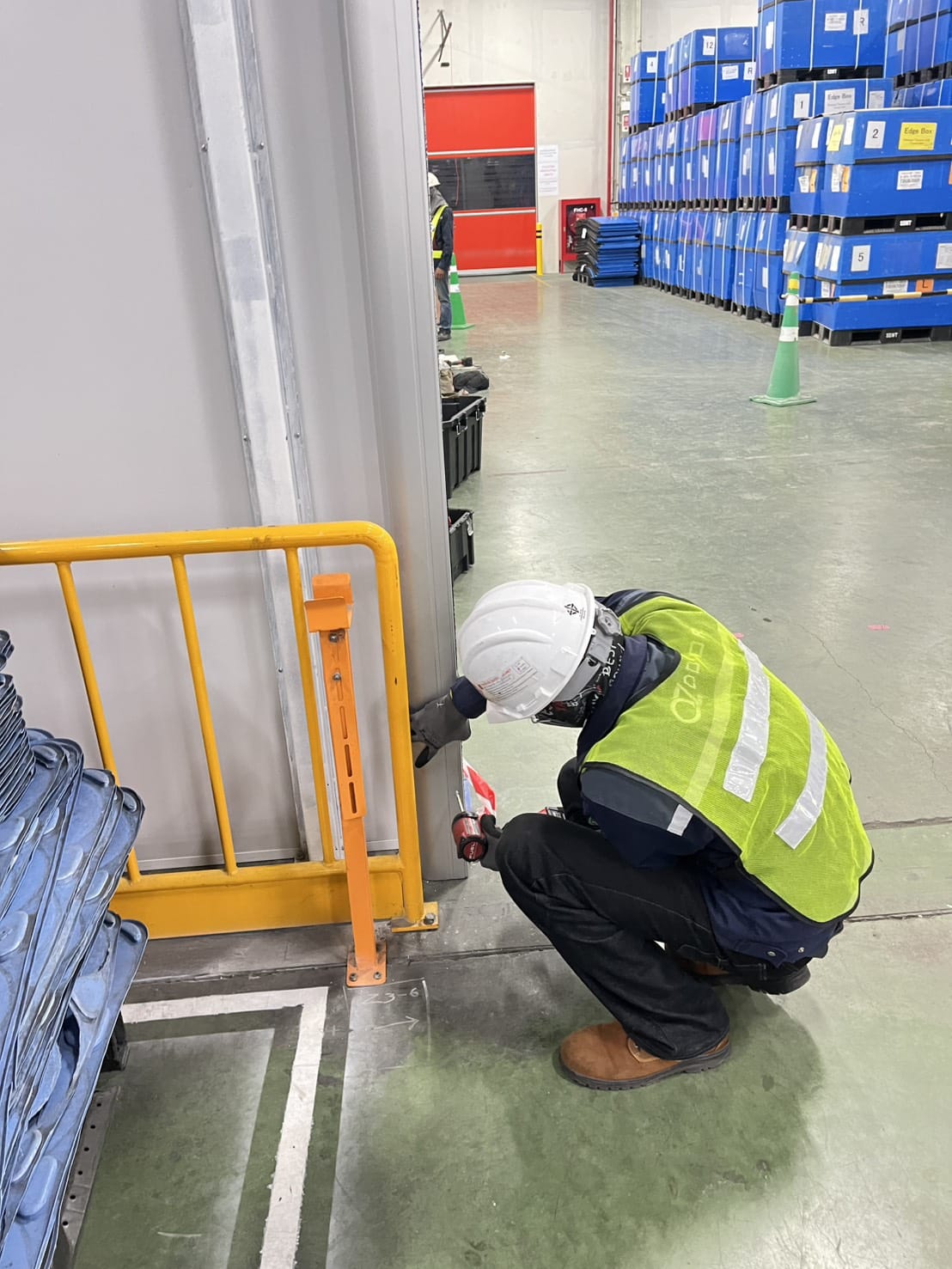 ภาพผลงานติดตั้งประตูไฮสปีด รุ่น Standard สำหรับคลังสินค้าและโลจิสติกส์ ที่ระยอง โดย OZ DOOR (16)