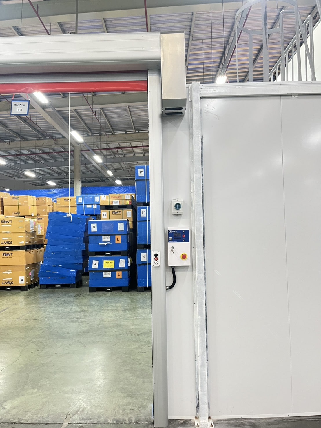 ภาพผลงานติดตั้งประตูไฮสปีด รุ่น Standard สำหรับคลังสินค้าและโลจิสติกส์ ที่ระยอง โดย OZ DOOR (18)