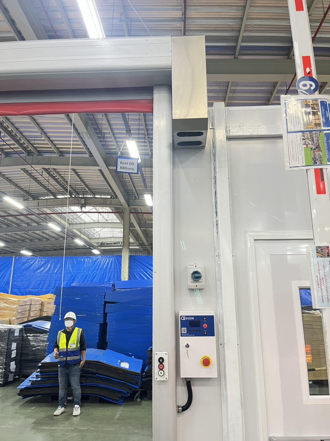 ภาพผลงานติดตั้งประตูไฮสปีด รุ่น Standard สำหรับคลังสินค้าและโลจิสติกส์ ที่ระยอง โดย OZ DOOR (19)