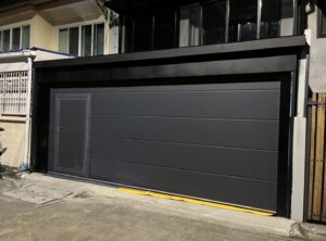 Read more about the article ประตูโรงรถ|Garage Door|Sahara Grey