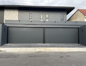 Read more about the article ประตูโรงรถ|Garage Door|Sahara Grey