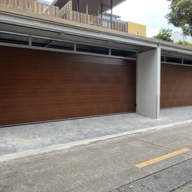 ประตูโรงรถ|Garage Door|Wood