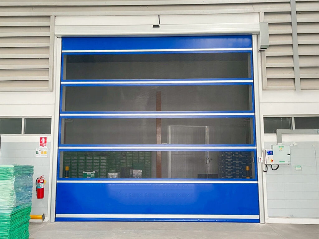 ประตูไฮสปีมาตรฐาน ติดตั้งที่ทางเข้าโรงงาน โดย OZ Door Thailand
