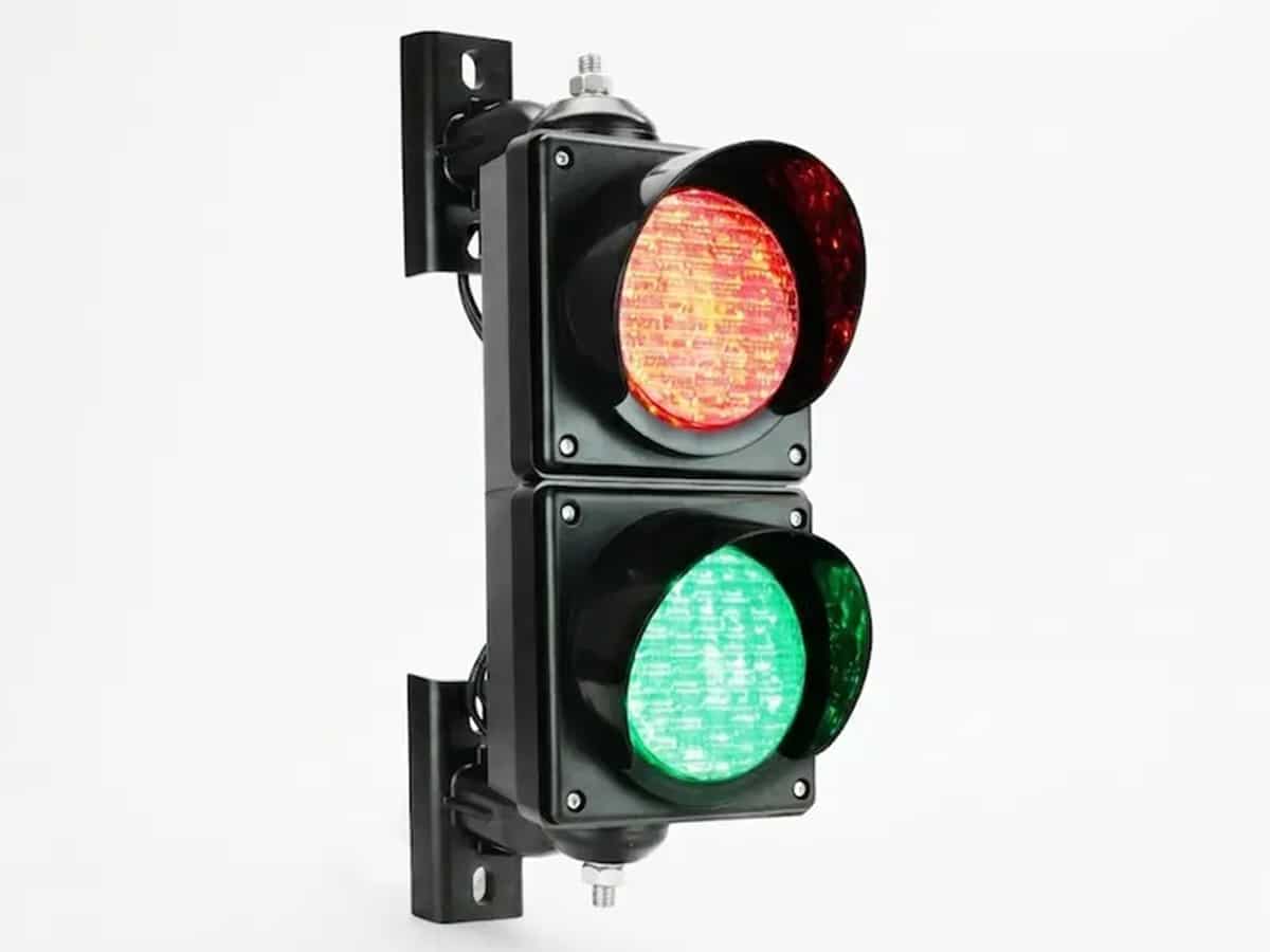 Traffic Signal Light ไฟจราจร เขียว-แดง สำหรับท่าโหลดสินค้าและทางเข้าโรงงาน