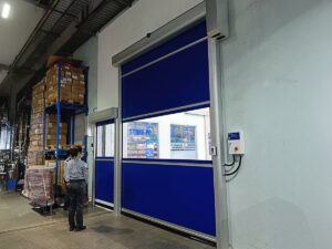 ประตูความเร็วสูงรุ่นมาตรฐานติดตั้งหน้างานโรงงาน โดย OZ Door Thailand