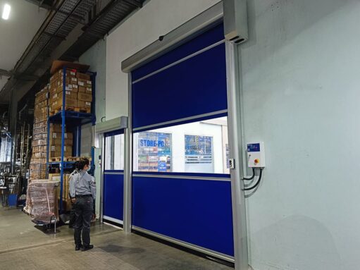 ประตูไฮสปีดรุ่นมาตรฐานติดตั้งหน้างานโรงงาน โดย OZ Door Thailand