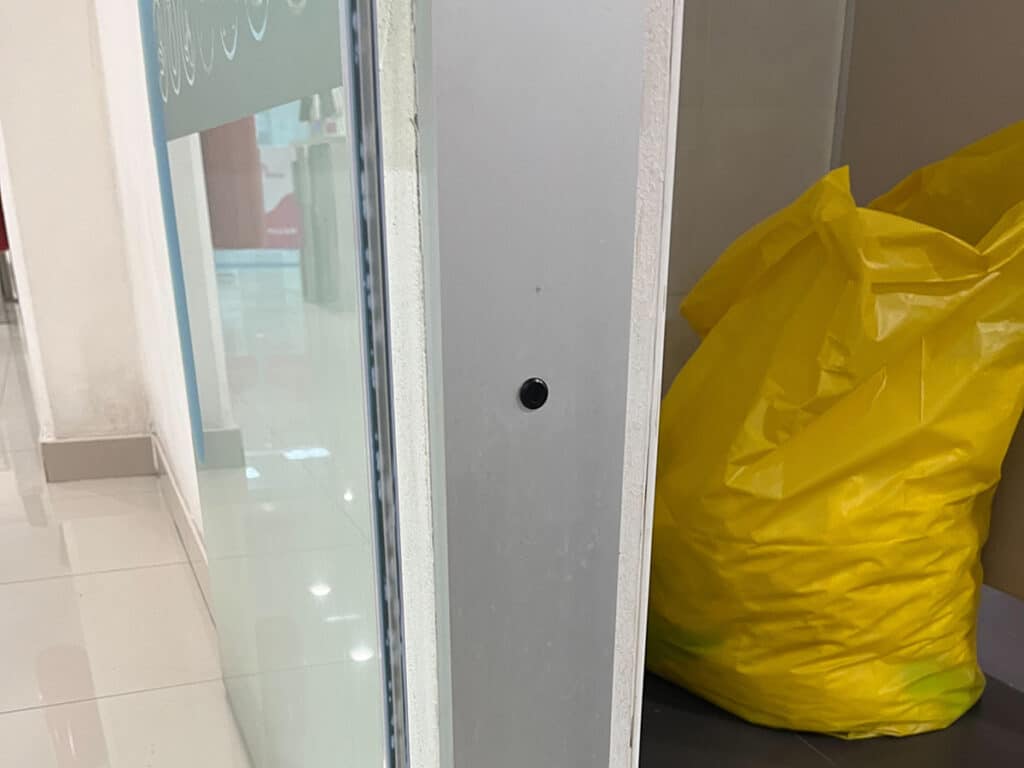 อุปกรณ์ความปลอดภัยสำหรับประตูกระจกอัตโนมัติ มาตรฐาน EN 16005 โดย OZ Door Thailand