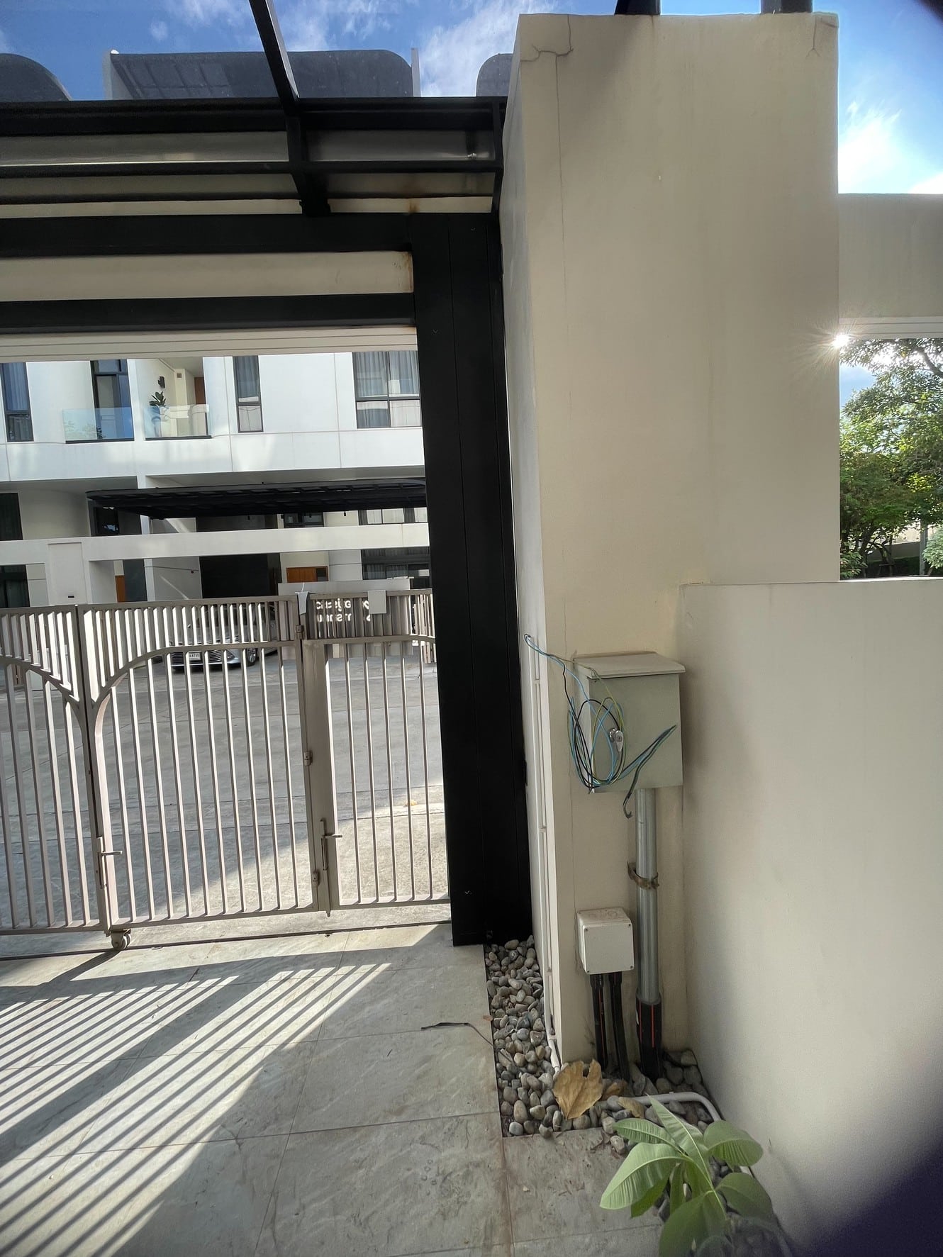 Installation photo of Garage Doors for Single House in Bangkok by OZ DOOR (4)