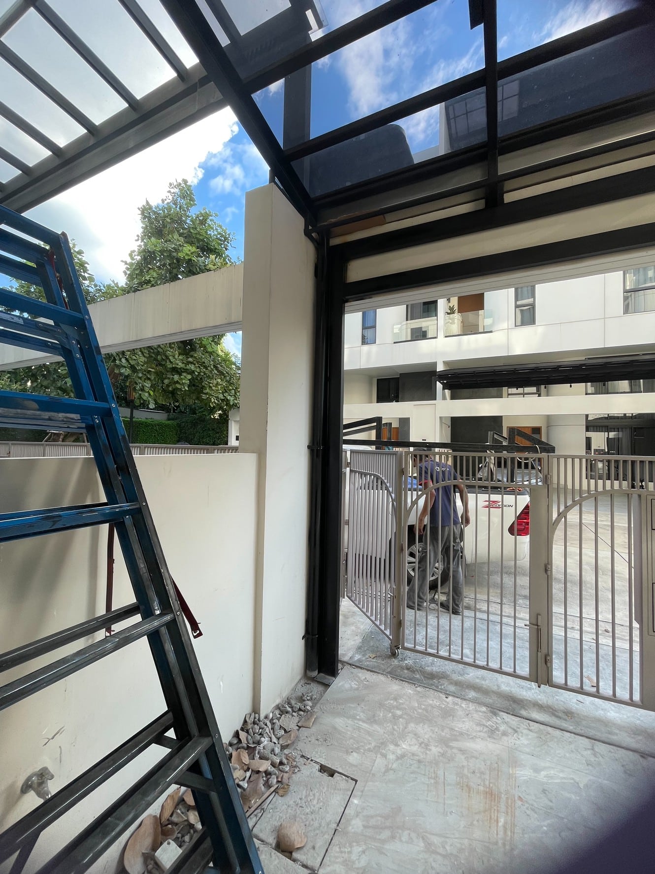 Installation photo of Garage Doors for Single House in Bangkok by OZ DOOR (5)