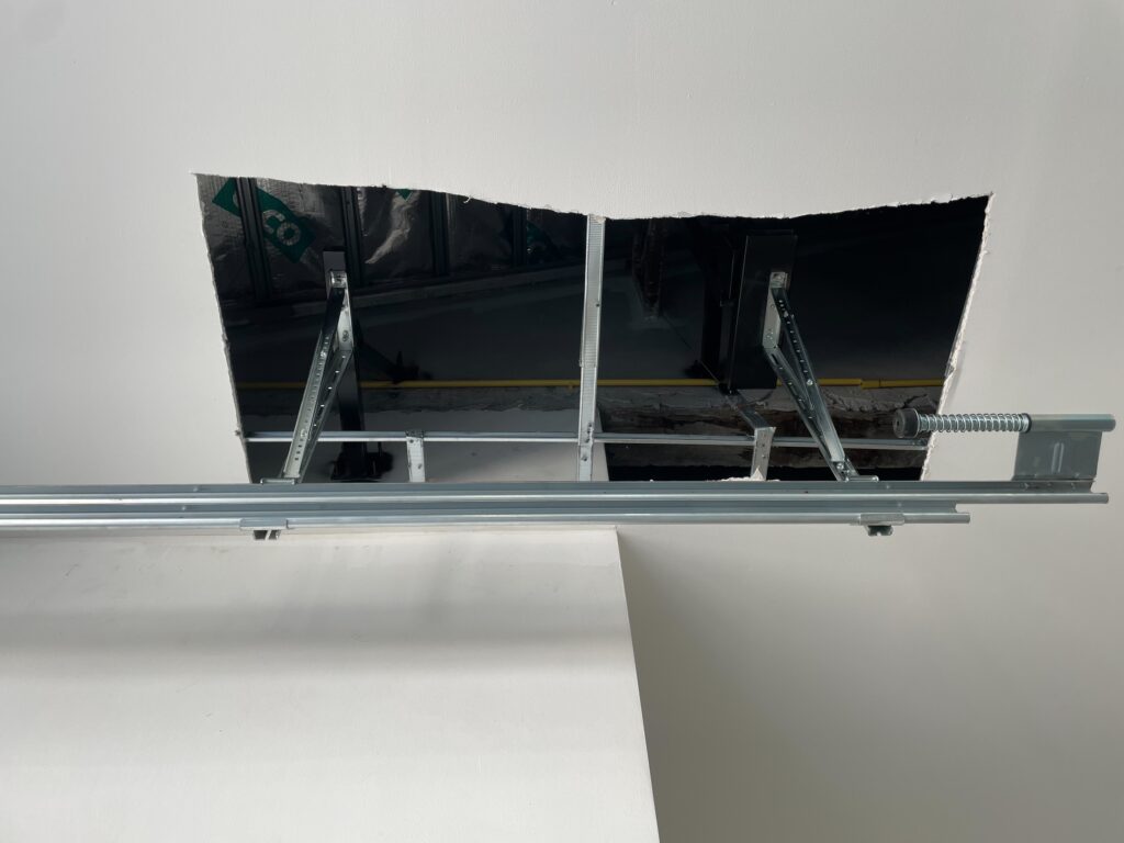 Installation photo of Garage Doors for Single House in Chiang Mai by OZ DOOR (7)