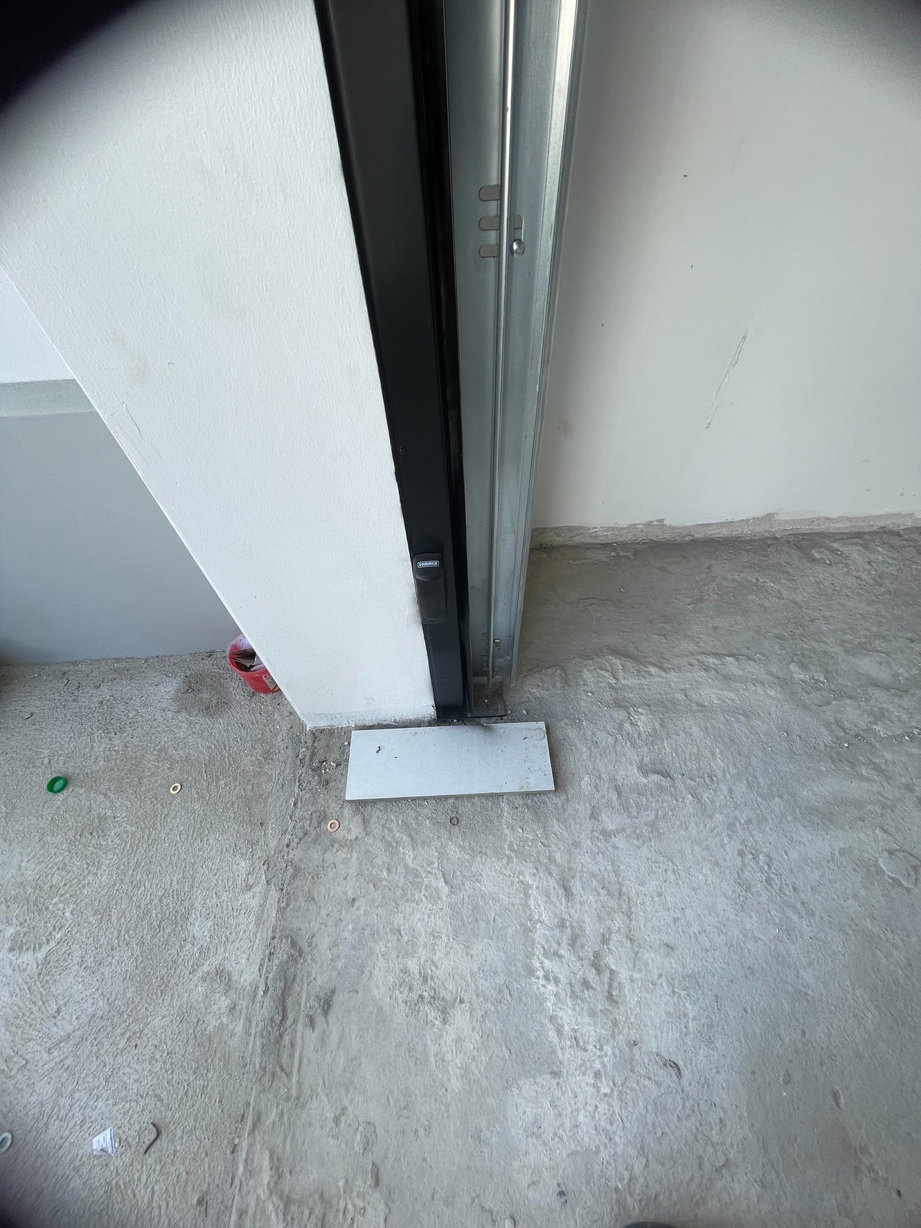 Installation photo of Garage Doors for Single House in Chiang Mai by OZ DOOR (9)