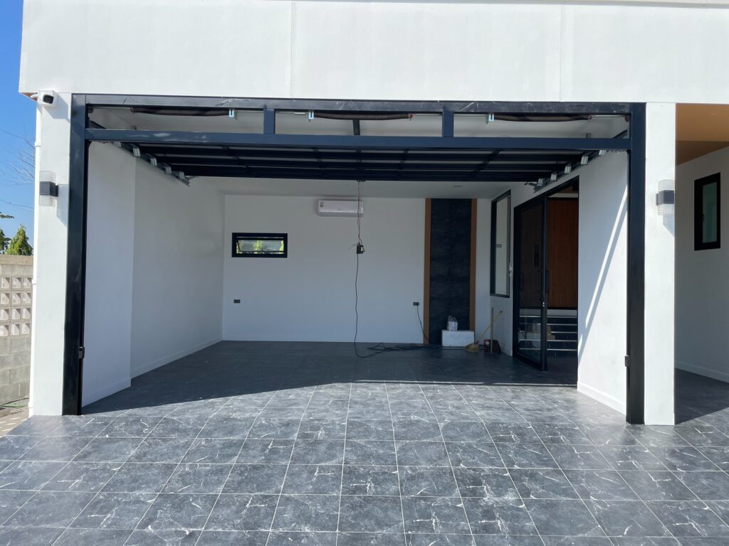 Installation photo of Garage Doors for Single House in Chonburi by OZ DOOR (8)
