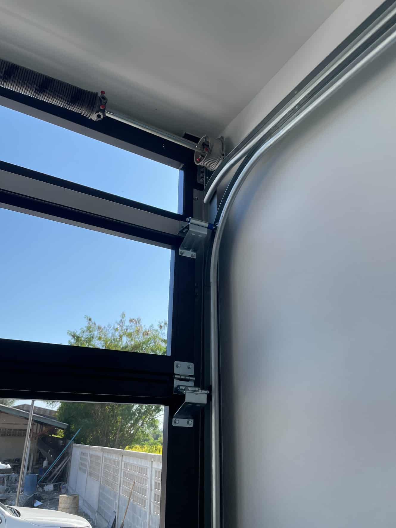 Installation photo of Garage Doors for Single House in Chonburi by OZ DOOR (9)