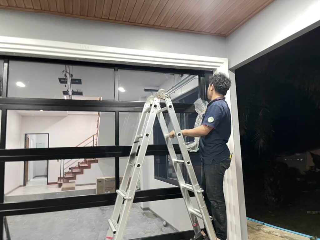 Installation photo of Garage Doors for Single House in Chumphon by OZ DOOR (10)