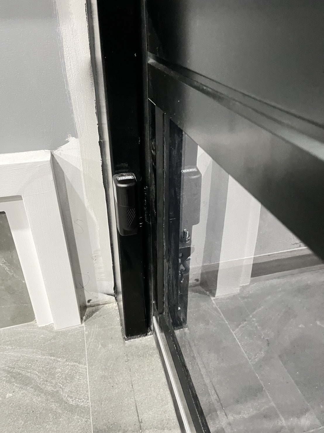 Installation photo of Garage Doors for Single House in Chumphon by OZ DOOR (14)