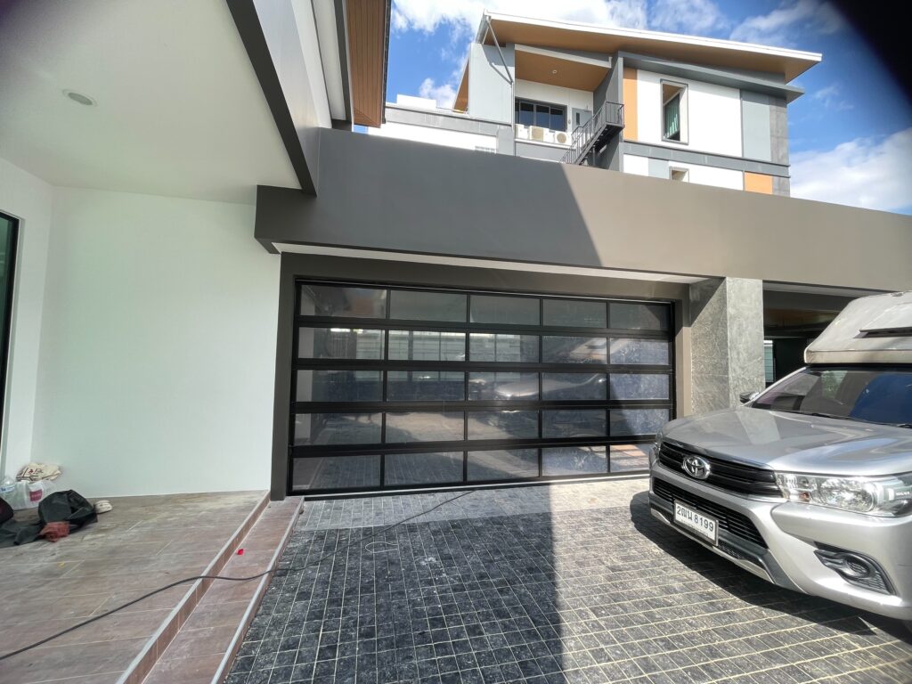 Installation photo of Garage Doors for Single House in Nakhon Pathom by OZ DOOR (6)