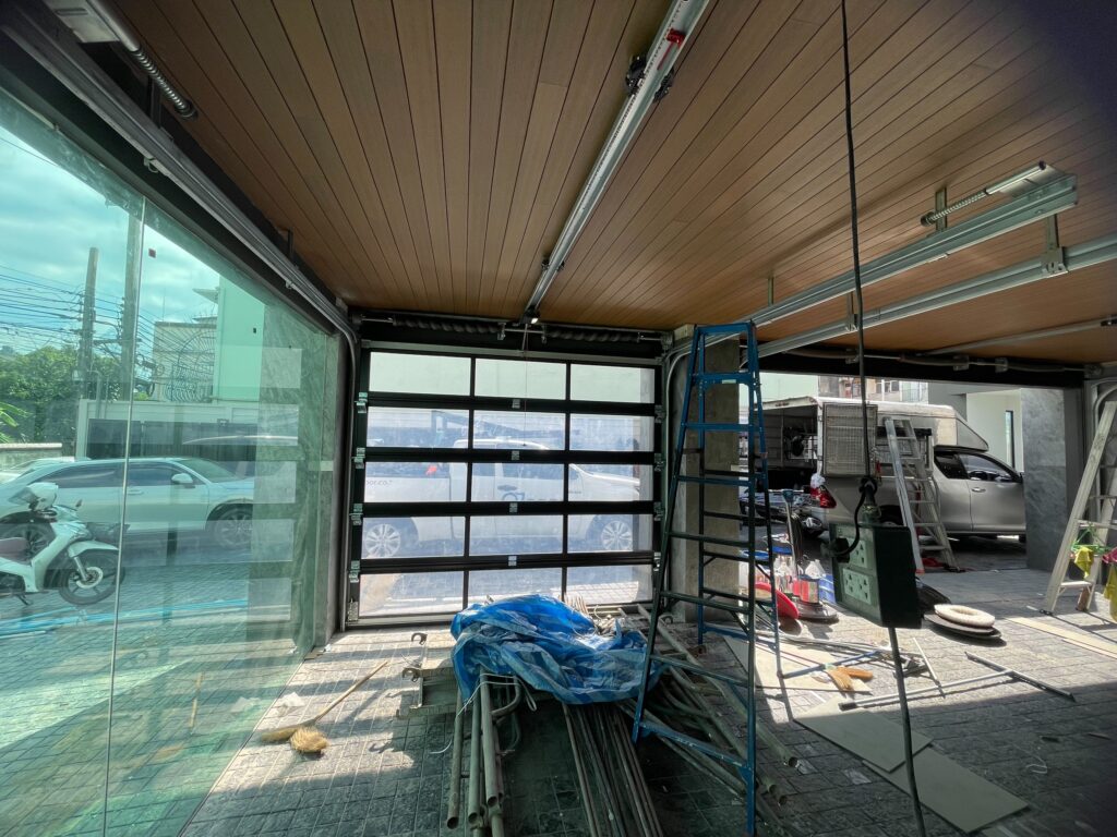 Installation photo of Garage Doors for Single House in Nakhon Pathom by OZ DOOR (9)