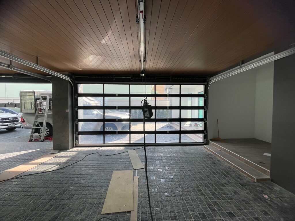Installation photo of Garage Doors for Single House in Nakhon Pathom by OZ DOOR (8)