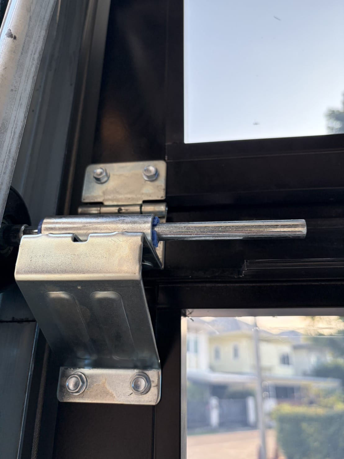 Installation photo of Garage Doors for Single House in Nonthaburi by OZ DOOR (11)