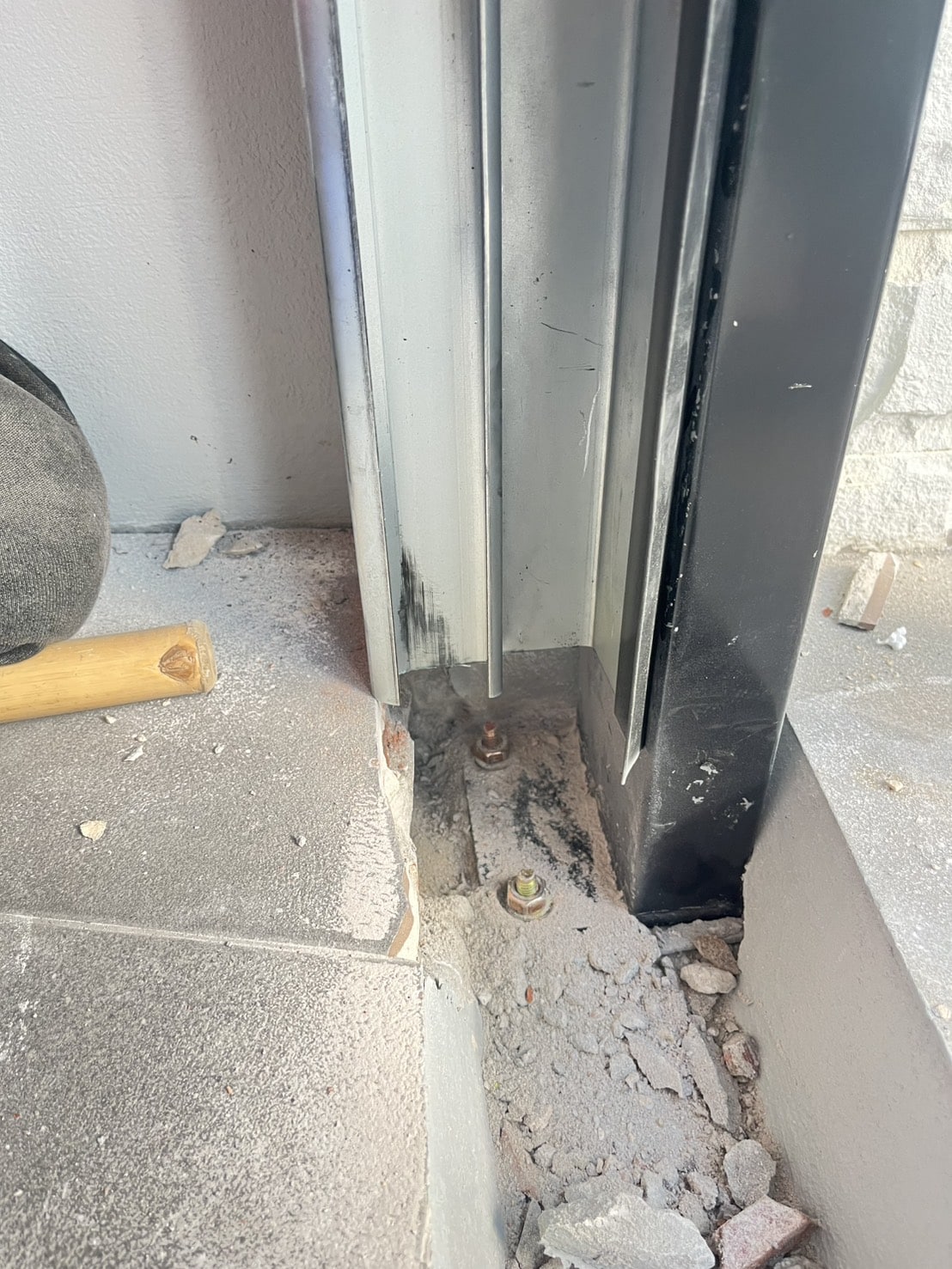 Installation photo of Garage Doors for Single House in Phuket by OZ DOOR (3)