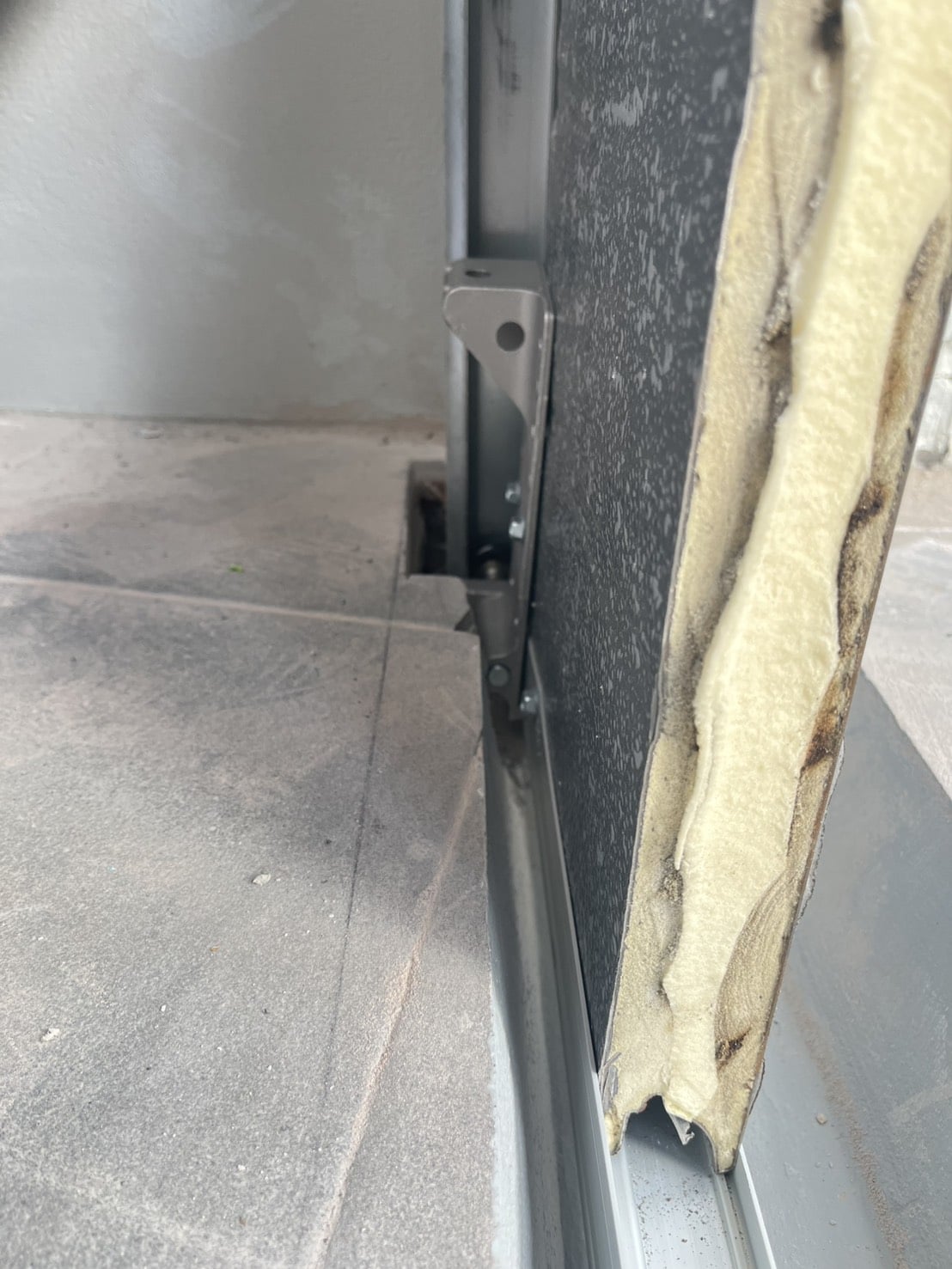 Installation photo of Garage Doors for Single House in Phuket by OZ DOOR (6)