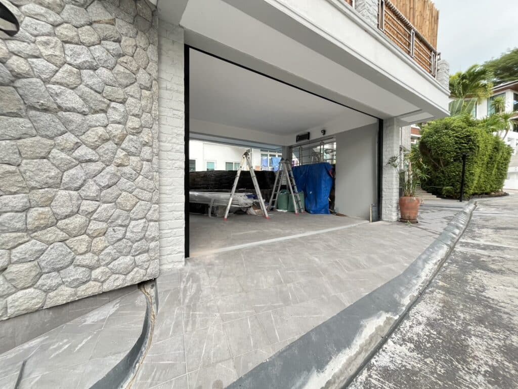 Installation photo of Garage Doors for Single House in Phuket by OZ DOOR (11)