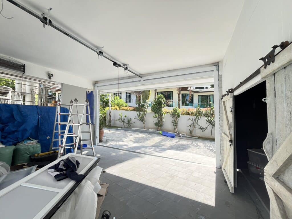 Installation photo of Garage Doors for Single House in Phuket by OZ DOOR (14)
