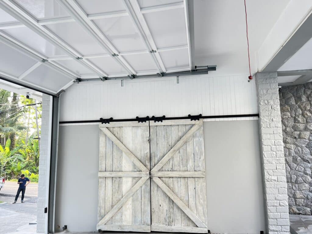 Installation photo of Garage Doors for Single House in Phuket by OZ DOOR (20)