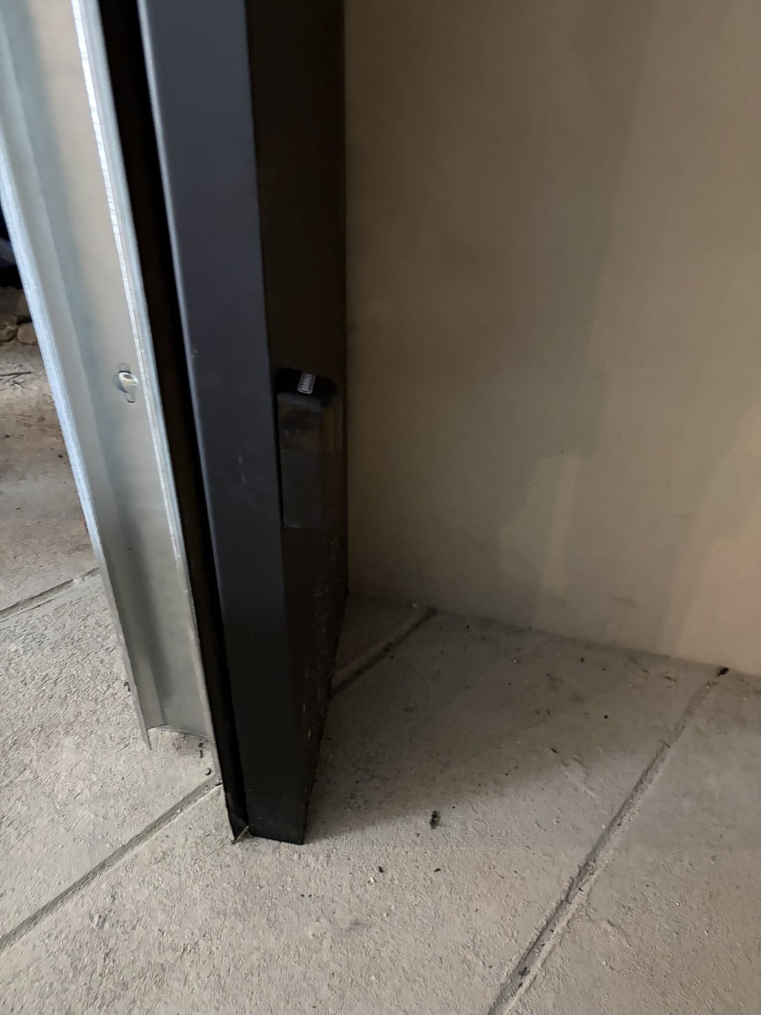 Installation photo of Garage Doors for Housing Estate / Developer in Pathum Thani by OZ DOOR (11)