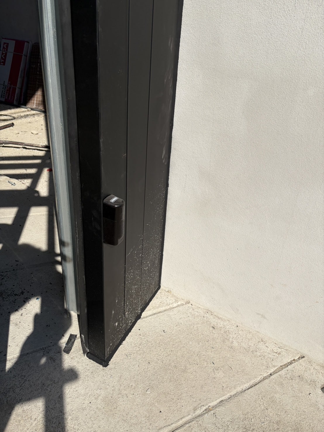 Installation photo of Garage Doors for Housing Estate / Developer in Pathum Thani by OZ DOOR (19)